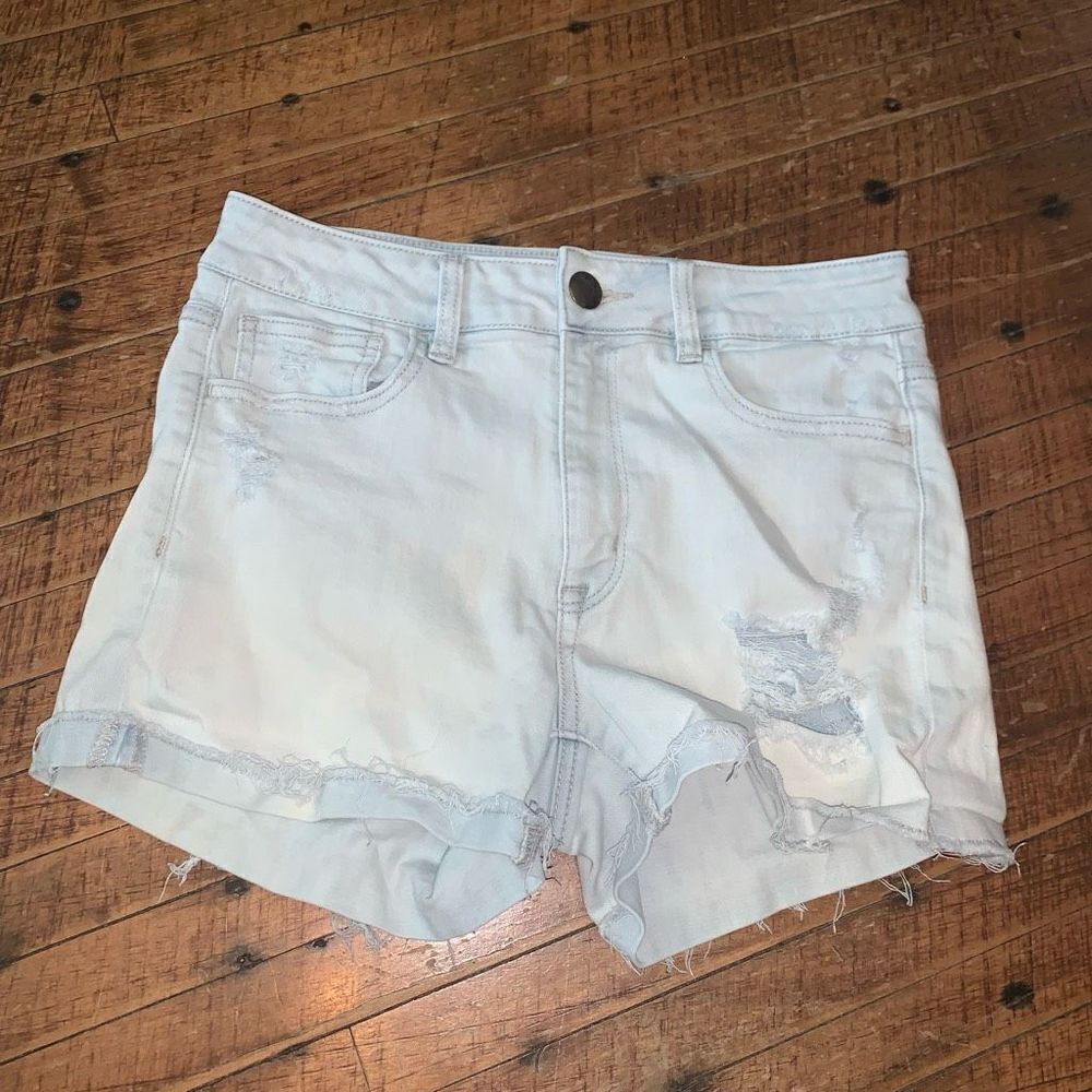 American Eagle cutoff raw hem size 8 normcore shortie short